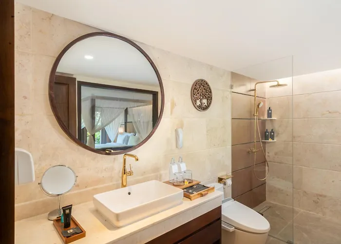 Ashva Swiss-belresort, 5* Убуд